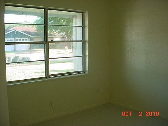 2nd image of 2805 3rd Ave N