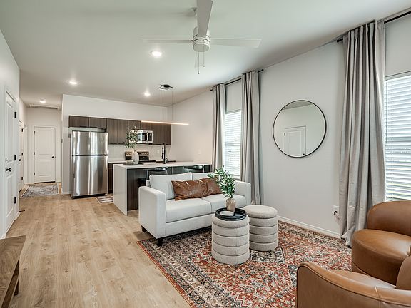 4th image of 2904 Treight Creek Ln #2912