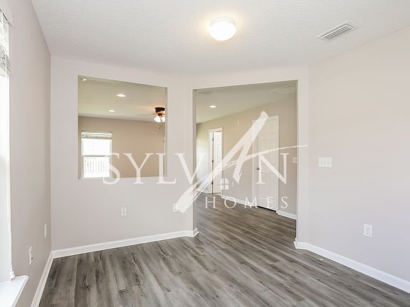 018-photo-dining-room-11829382_09212022