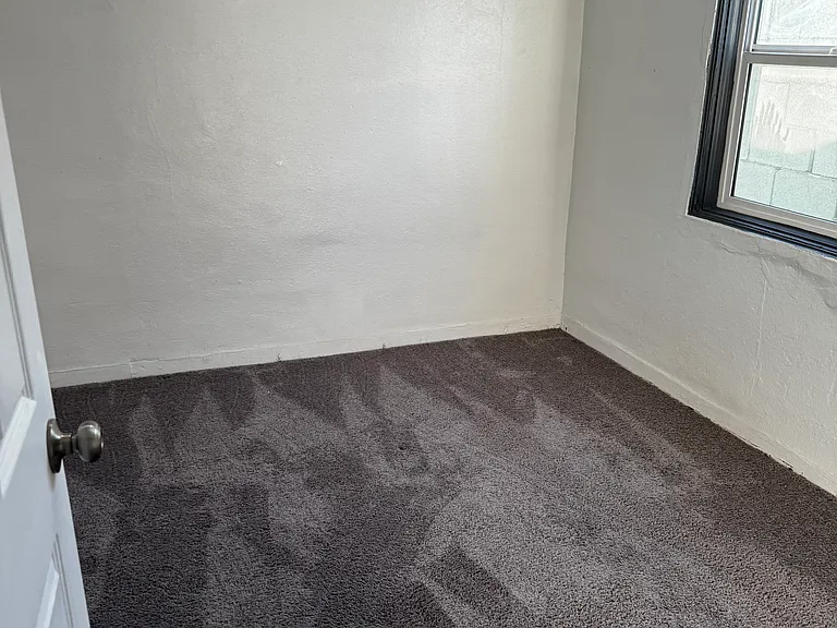 16828 E St #A — Photo 9