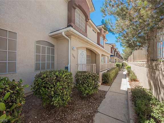 3rd image of 1205 Nevada Sky St