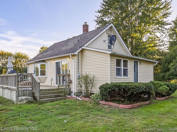4th image of 8821 Barnes Rd