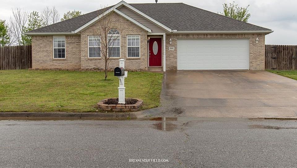 1st image of 1330 Laurie Ln