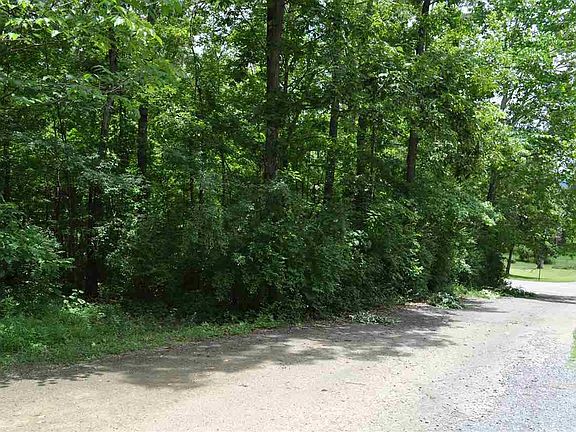 5th image of 15 Th St #400