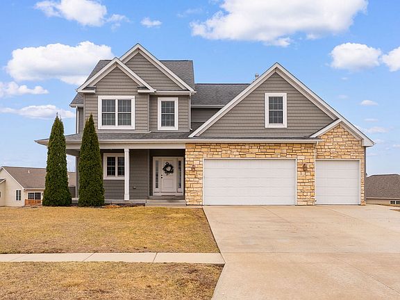 2nd image of 17 Blackstone Cir