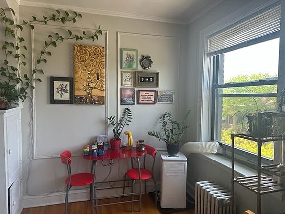 4th image of 4505 N Lincoln Ave APT 3G