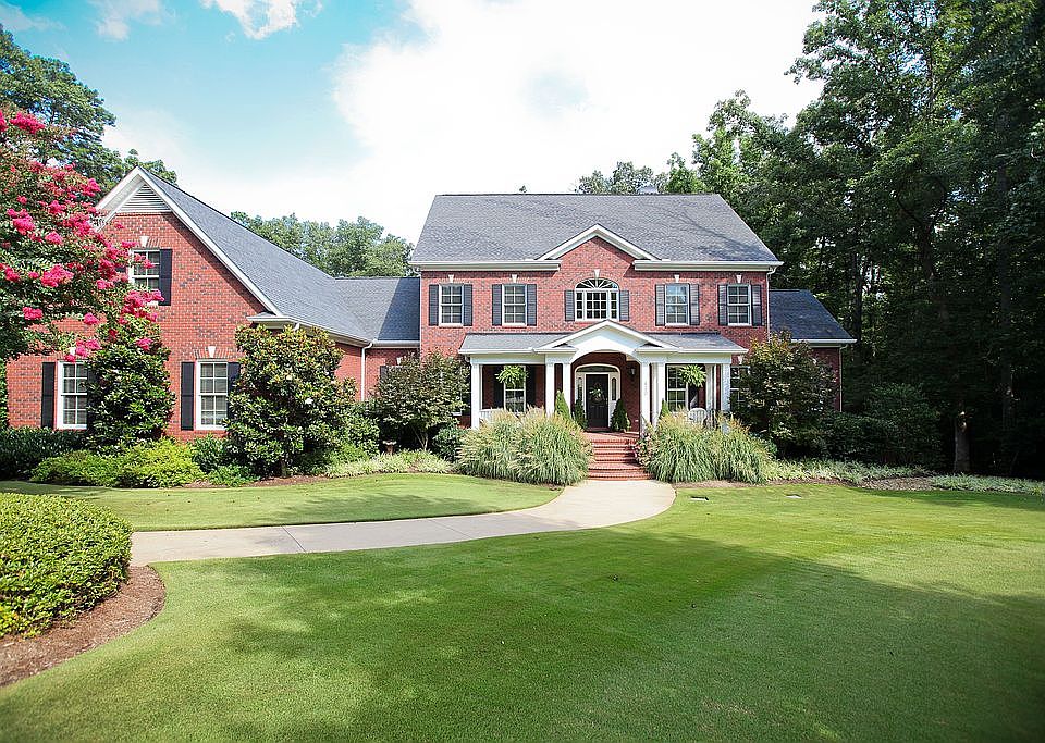 1st image of 410 Barrington Park Dr