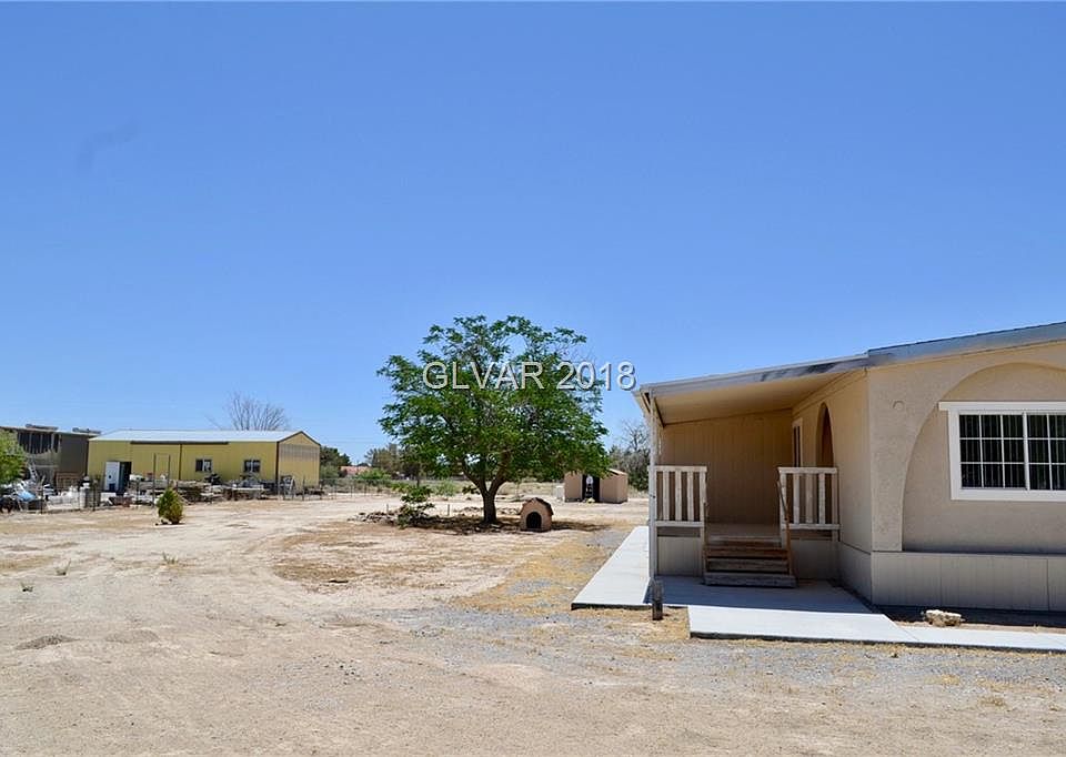 2nd image of 1131 Black St