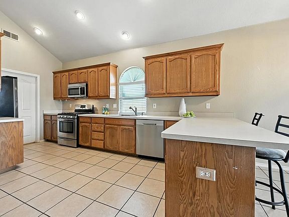 2nd image of 12500 Cottageville Ln