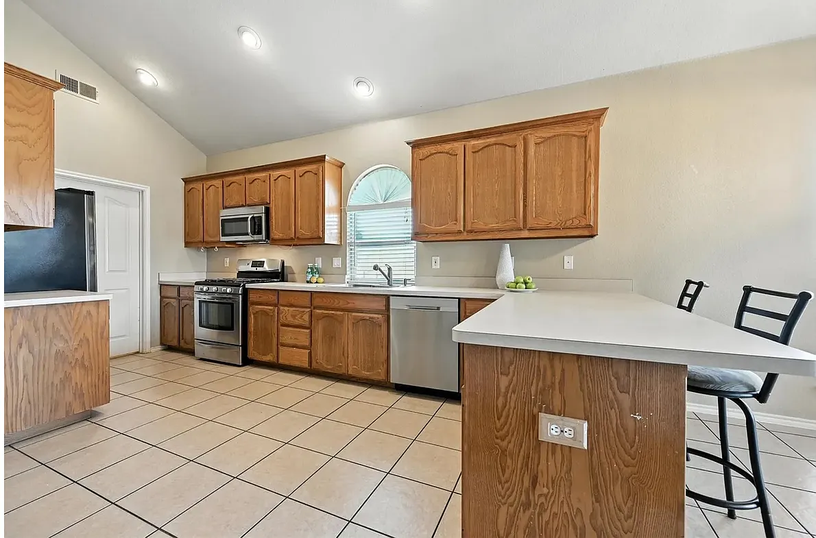 Building Photo - 12500 Cottageville Ln