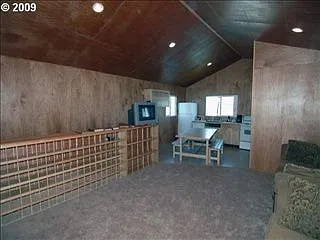 2929 NE Marine Dr photo 1