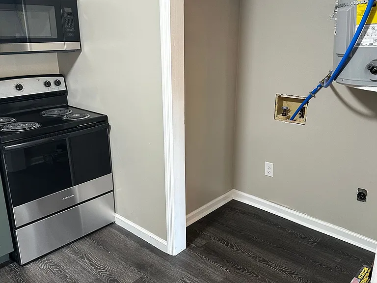 07 Laundry Room