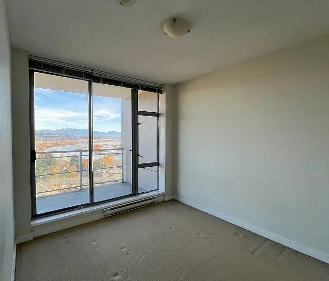280 Ross Dr — Photo 5