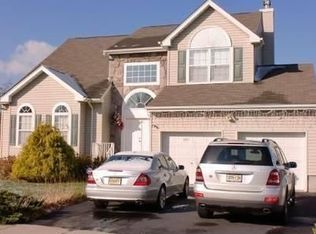 34 Ginger Dr, Edison, NJ 08837