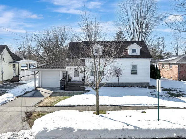 833 3rd St, Wauseon, OH 43567