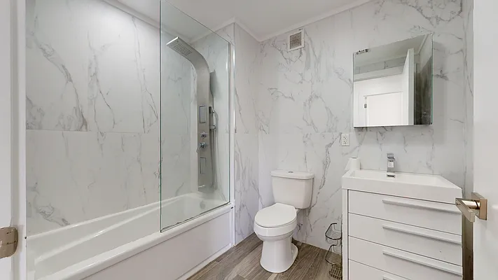 Rented by Bond New York | media 8