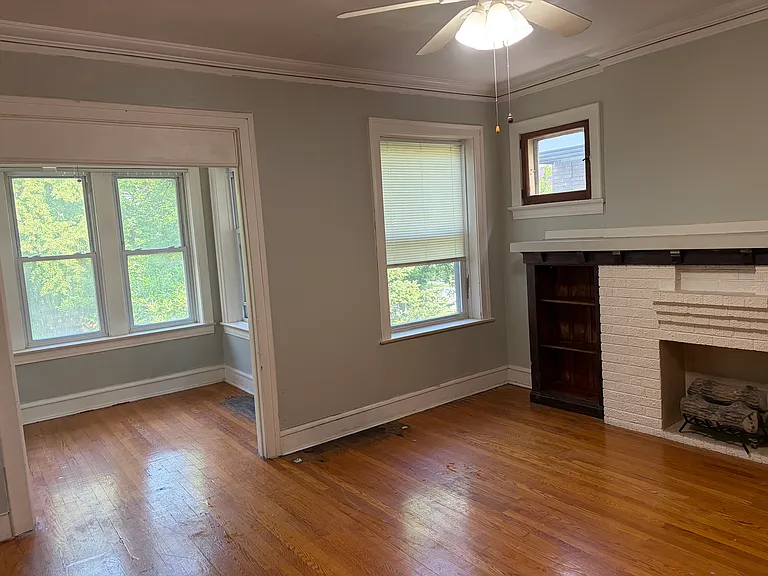 4710 N Lawndale Ave — Photo 2