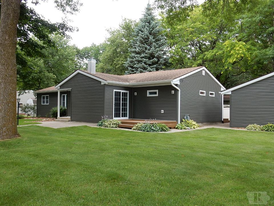 1st image of 2404 Hackberry Dr