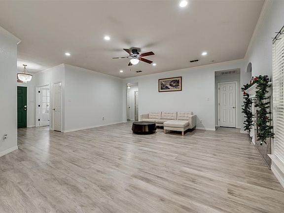5th image of 603 Pine Meadow Ct