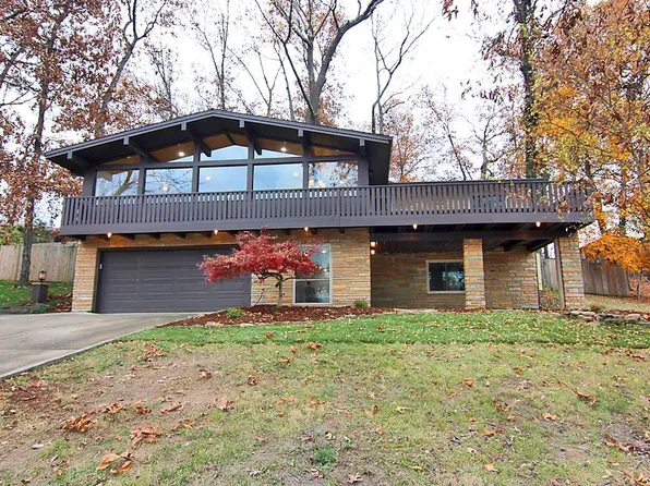 1929 W Cape Rock Dr, Cape Girardeau, MO 63701