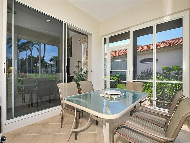 9240 Willowcrest Ct — Photo 10