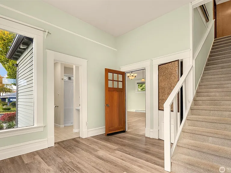 1012 Dupont St — Photo 9