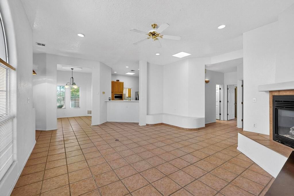 next background image