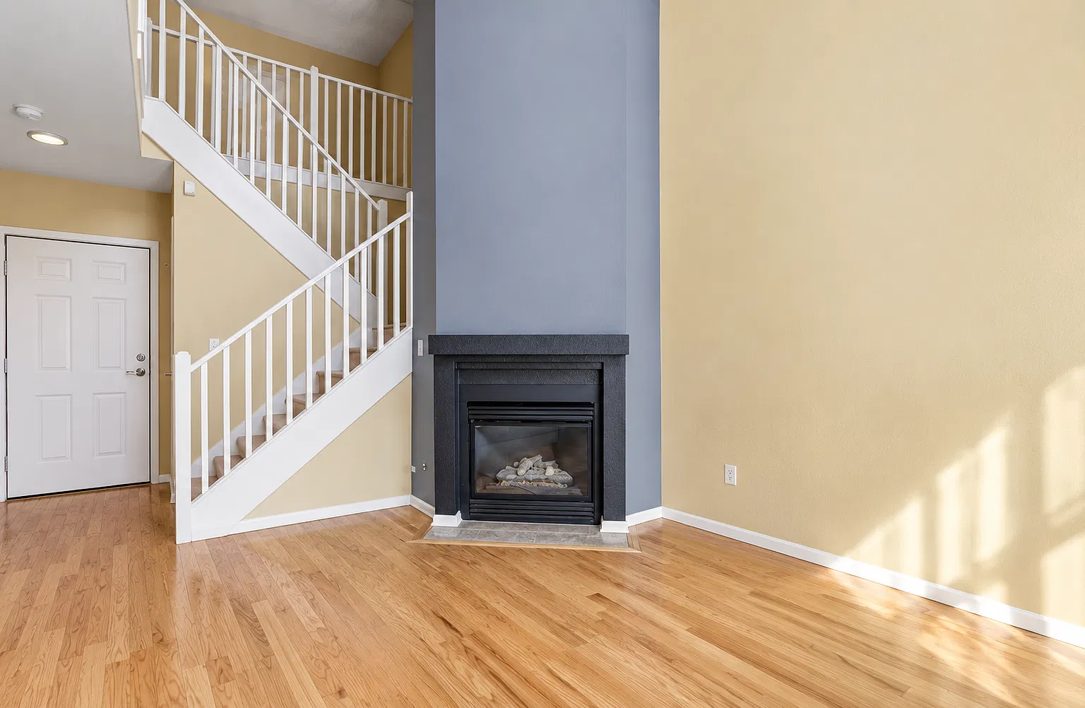 2 bed, 2.5 bath, 1231 sqft, $2,250 — Photo 4