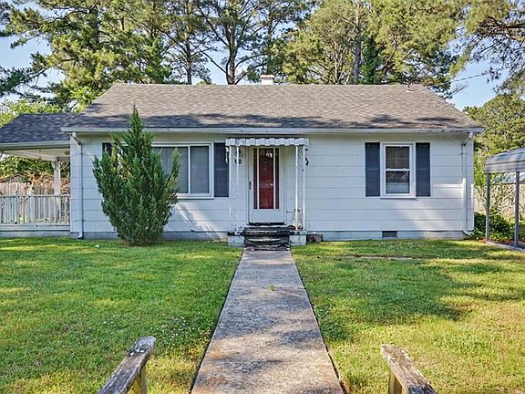 3rd image of 206 Magnolia St