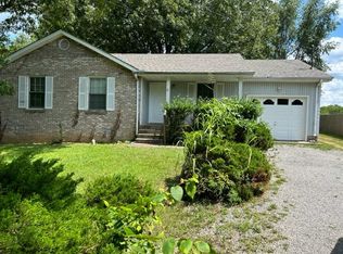 468 Pollard Rd, Clarksville, TN 37042