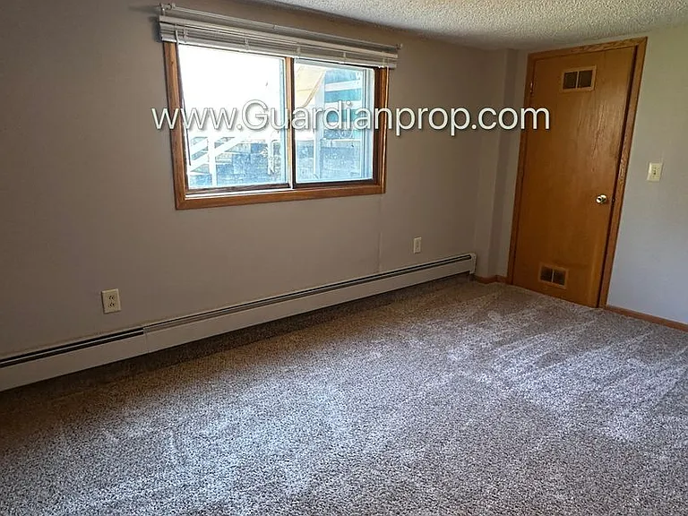 4104 Highwood Rd — Photo 17