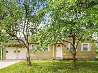 2125 NE Gaddy Rd, Kansas City, MO 64118