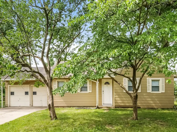 2125 NE Gaddy Rd, Kansas City, MO 64118