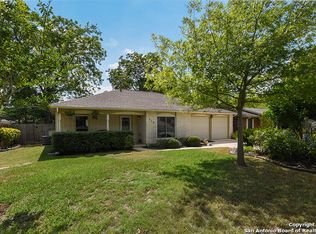 318 Shin Oak Dr, Live Oak, TX 78233