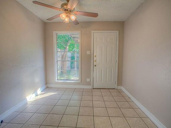 3rd image of 1720 Leona Dr