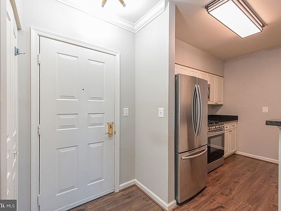 5th image of 2204 Westcourt Ln APT 317