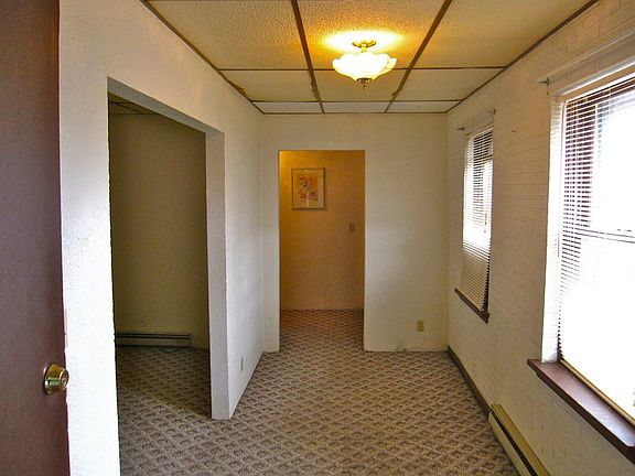 Entry hallway. LR on left. Bedrooms and bath straight ahead.