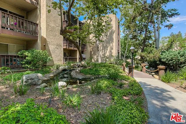 9109 Summertime Ln — Photo 23