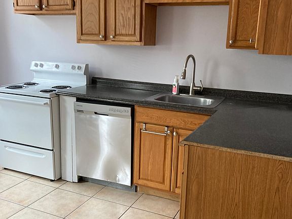 5th image of 43 Sherman Ave #45