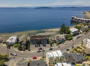 3852 Beach Dr SW #B, Seattle, WA 98116
