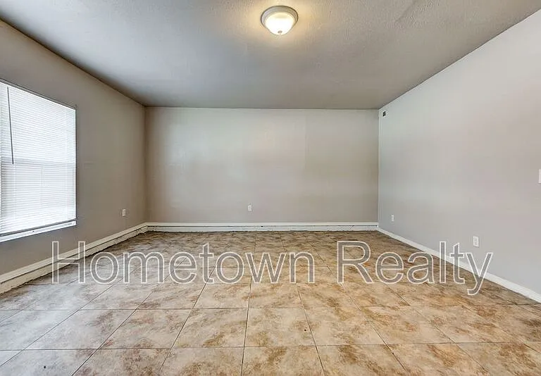 312 NW 118th St — Photo 14