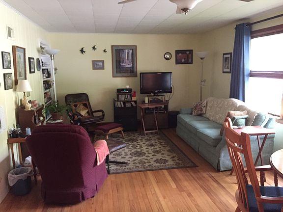 Living room area 