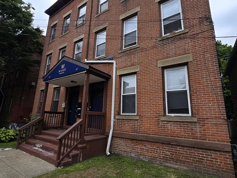 37 William St #1A — Photo 16