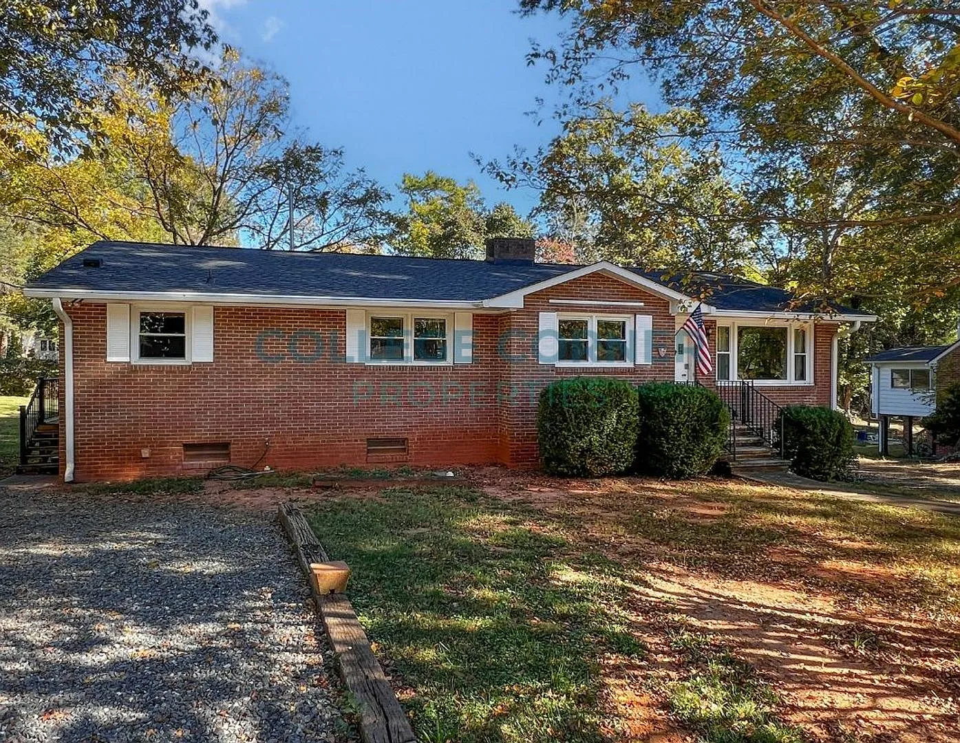 146 Rosedale Circle - Available 6-1-2027 - 5-18-2028 (Priced By Room) Fully Furnished! — Photo 1