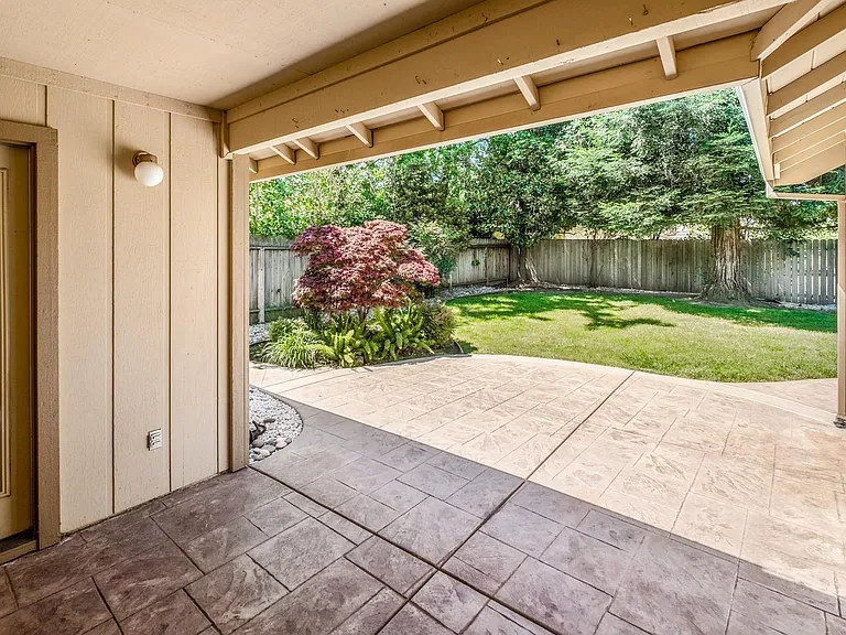 3109 Joellen Ct — Photo 32