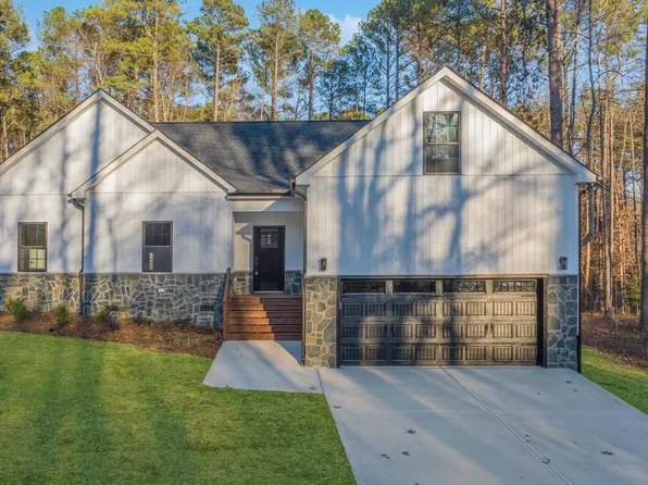 121 Pony Dr, Louisburg, NC 27549