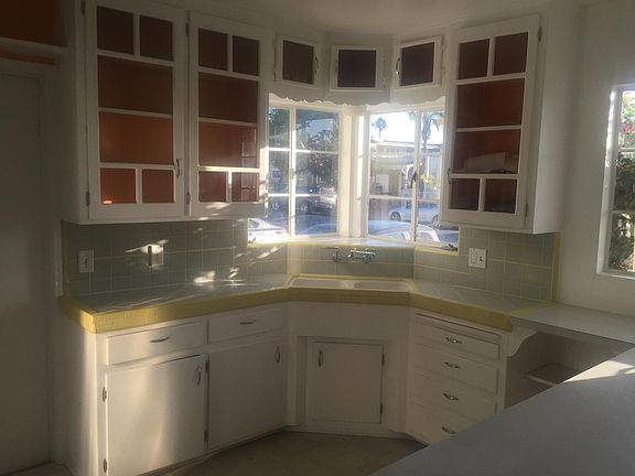 2nd image of 4732 33rd St