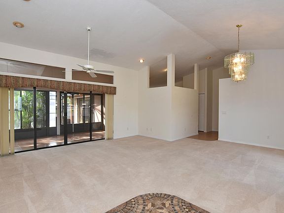 2nd image of 2150 SE Floresta Dr