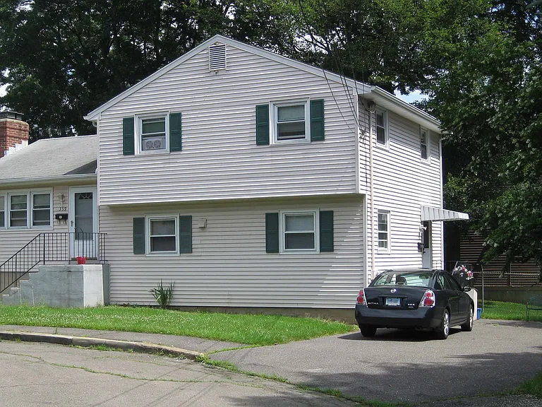 354 Oakwood Dr — Photo 8