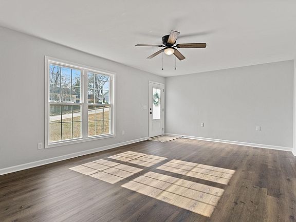 3rd image of 302 Verner Dr